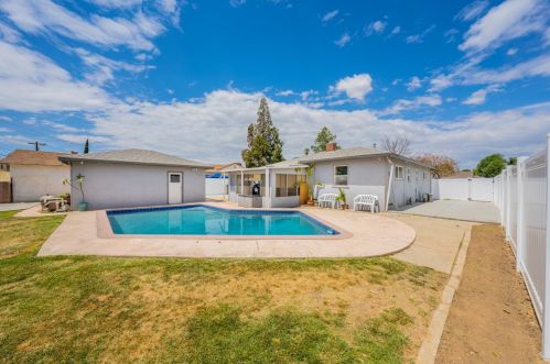 5318 Rochester St, Riverside CA  92504-2136 exterior