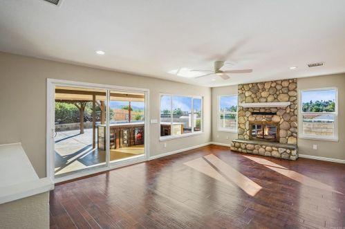 23711 Moonglow Ct, Ramona, CA 92065-4518