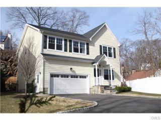 17 Lower Rocks Ln, Norwalk, CT 06851-2002