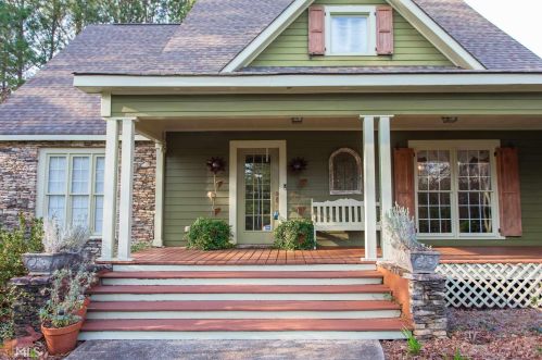 85 Surrey Chase Dr, Social Circle, GA 30025-4912
