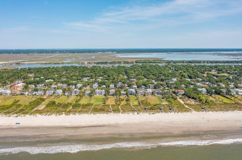 2307 Palm Blvd, Isle Of Palms SC  29451-2351 exterior
