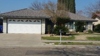 2821 Pinewood Dr, Madera, CA 93637-2627