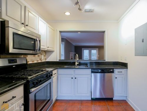 1901 Defoors Xing, Atlanta GA  30318-2337 exterior