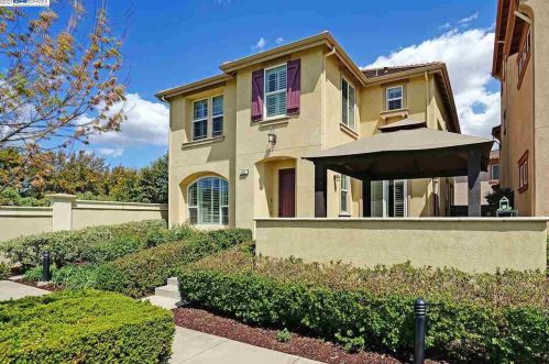 442 Selby Ln, Livermore, CA 94551-6346