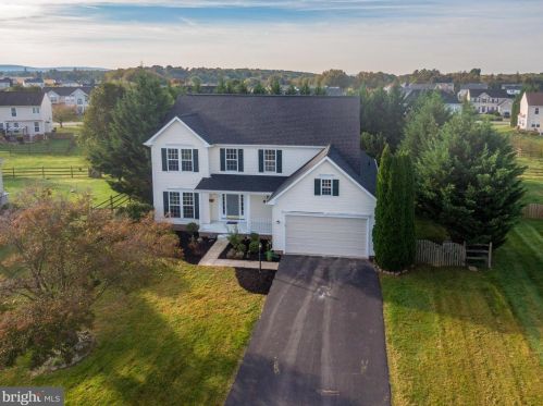 49 Pebble Beach Cir, Charles Town WV  25414-4061 exterior