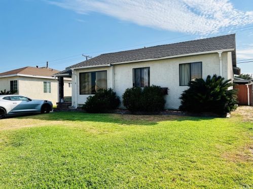 9514 Woodford St, Pico Rivera, CA 90660-1557