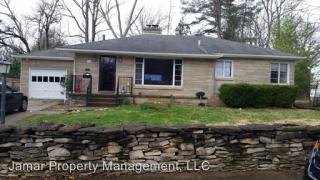 814 Eastside Dr, Blmgtn IN  47401-5261 exterior