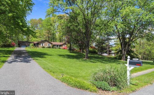 737 Sharpsburg Dr, Davidsonville, MD 21035-1927