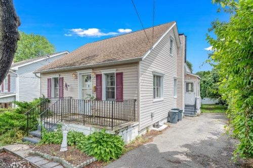28 Barone St, Netcong, NJ 07857-1630