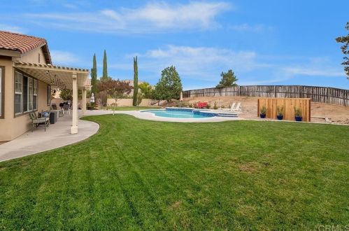 5932 Speyside Rd, Riverside CA  92507-8475 exterior