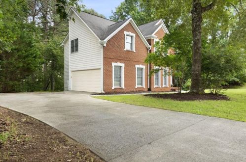 1072 Longwood Dr, Holly Springs, GA 30189-1556