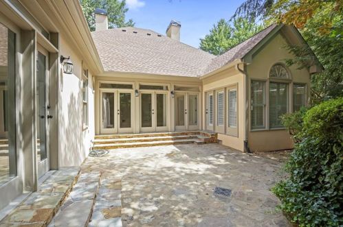 110 Hemmingwood Way, Atlanta GA  30350-4331 exterior