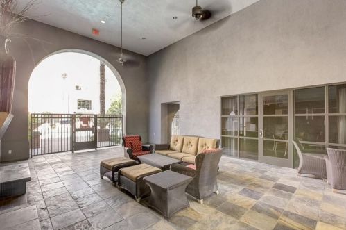 1801 Katella Ave, Anaheim CA  92804-6620 exterior