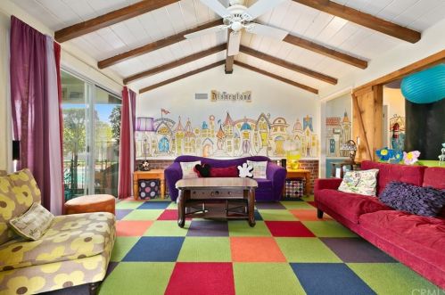 1543 Harle Pl, Anaheim CA  92802-2510 exterior