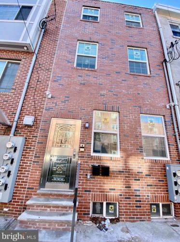 1004 Green St, Philadelphia, PA 19123-3304