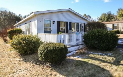 13 Lear Dr, Coventry, RI 02816-4016