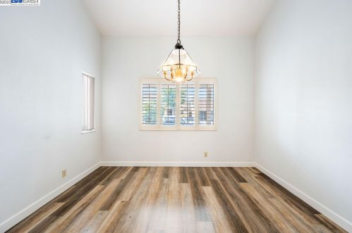 218 Tomas Way, Pleasanton, CA 94566-7658
