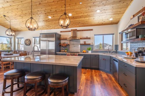 14574 Wolfgang Rd, Truckee CA  96161-6905 exterior