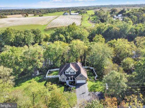 101 Shatto Dr, Carlisle PA  17013-2120 exterior