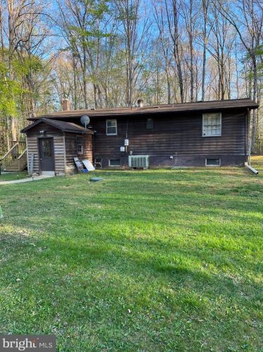 9033 Rapidan Dr, Fredericksburg, VA 22407-1515