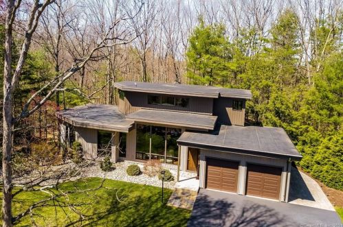 478 Stanley Dr, Glastonbury, CT 06033-2624