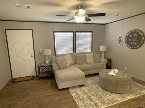 2462 Blocker Rd, Marshall TX 75672-3720 exterior