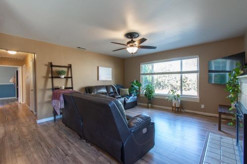 10713 Beclan Dr, Rancho Cordova, CA 95670-4921