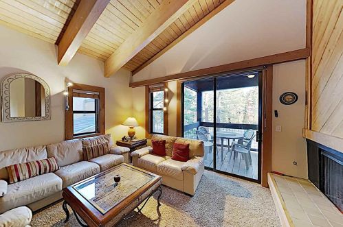 3026 Silver Strike, Truckee CA  96161-4208 exterior