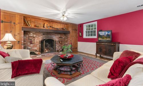 4 Locksley Ct, Silver Spring MD 20904-6321 exterior