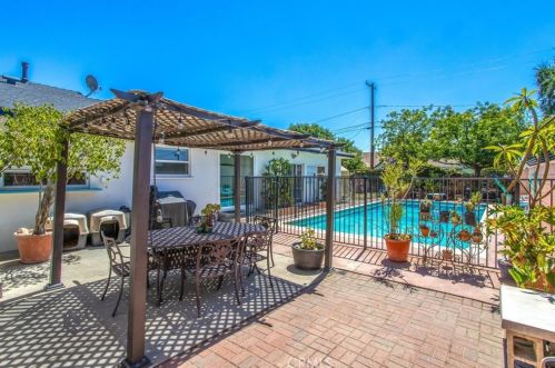 4374 Emerson St, Riverside CA  92506-2011 exterior