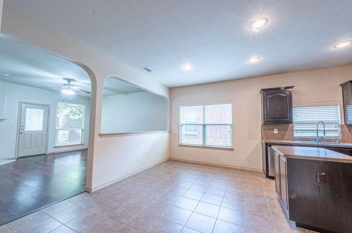 6673 Friendsway Dr, Fort Worth TX  76137-7541 exterior