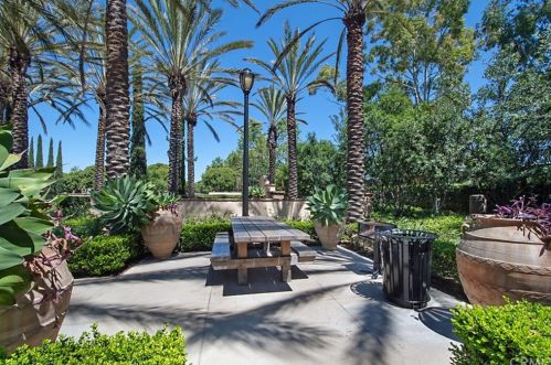 121 Blaze, Irvine CA  92618-1507 exterior