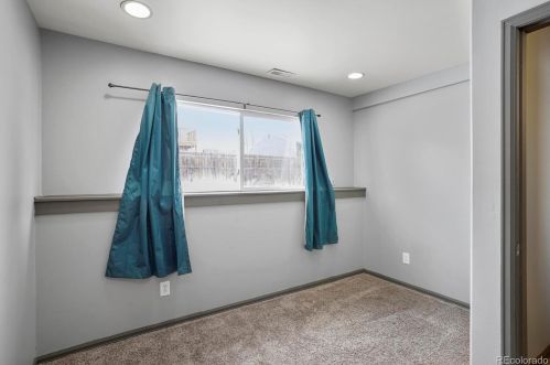 19551 Batavia Dr, Aurora CO  80011-5310 exterior