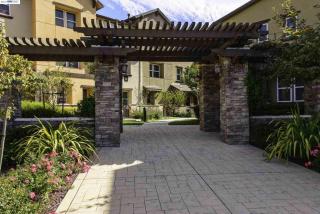 25461 Huntwood Ave, Hayward, CA 94544-2781