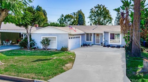 11238 Archway Dr, Whittier, CA 90604-2017