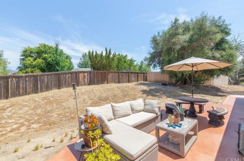 29885 Camino Del Sol Dr, Temecula CA  92592-2114 exterior