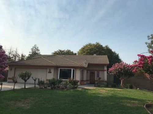 1592 Fisk Ct, Madera, CA 93637-2840