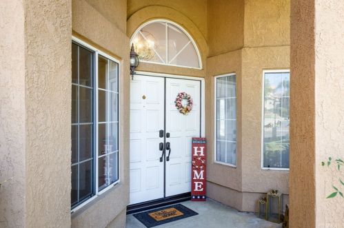6031 Hackamore Ln, Anaheim CA  92807-4870 exterior