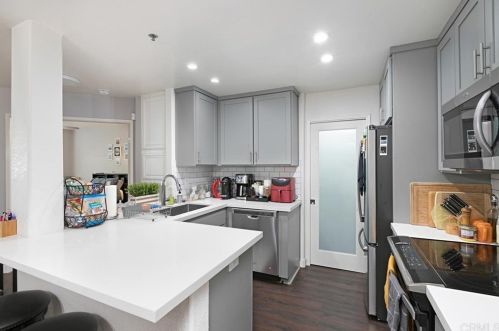 3969 Mahaila Ave, San Diego, CA 92122-5704