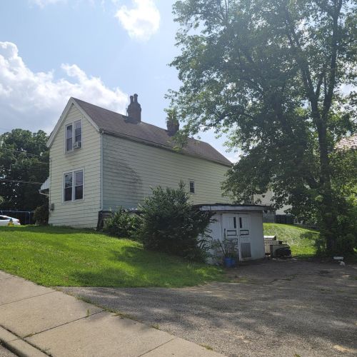 100 Baker Ave, Cincinnati, OH 45217-1245