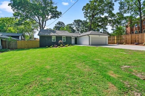 2041 Briarcliff Rd, Atlanta GA  30329-3700 exterior