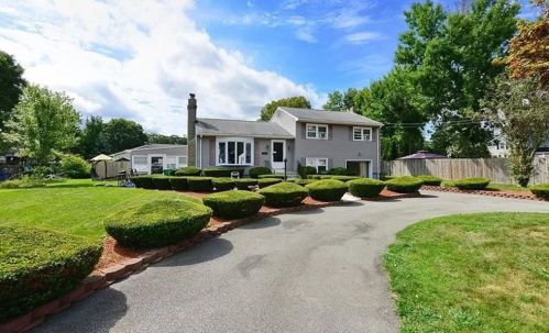 158 Corona St, Warwick, RI 02886-1734