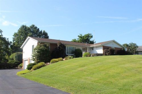 195 Gilliam Dr, Warsaw, IN 46580-2108