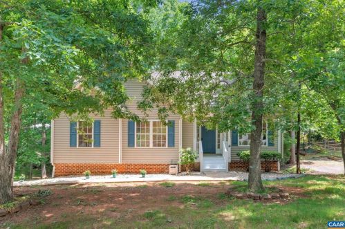 9 Rockwood Ln, Bybee, VA 22963-2830