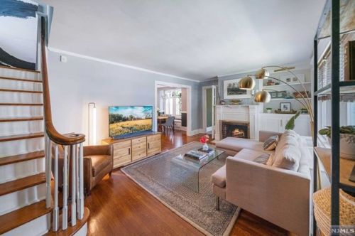 57 Oakdene Ave, Cliffside Park, NJ 07010-3037