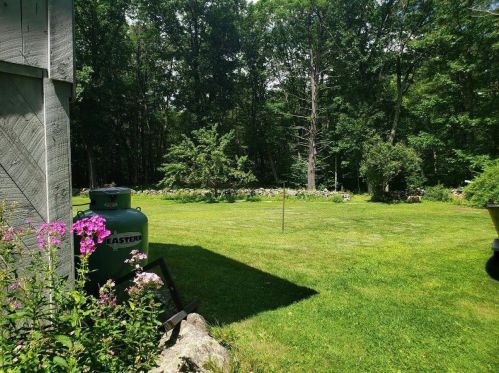 144 Nottingham Rd, Deerfield, NH 03037-1530