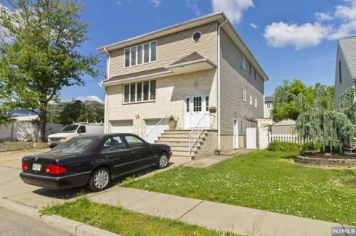 131 Union St, Wood-Ridge, NJ 07075-2414