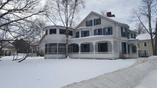 50 Silver St, Dover, NH 03820-3950