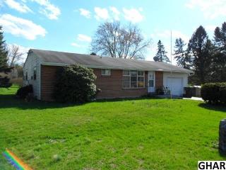 1598 Newville Rd, Carlisle PA  17015-7400 exterior