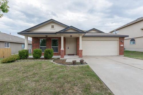 326 Marquitos Dr, Uhland TX  78640-5797 exterior